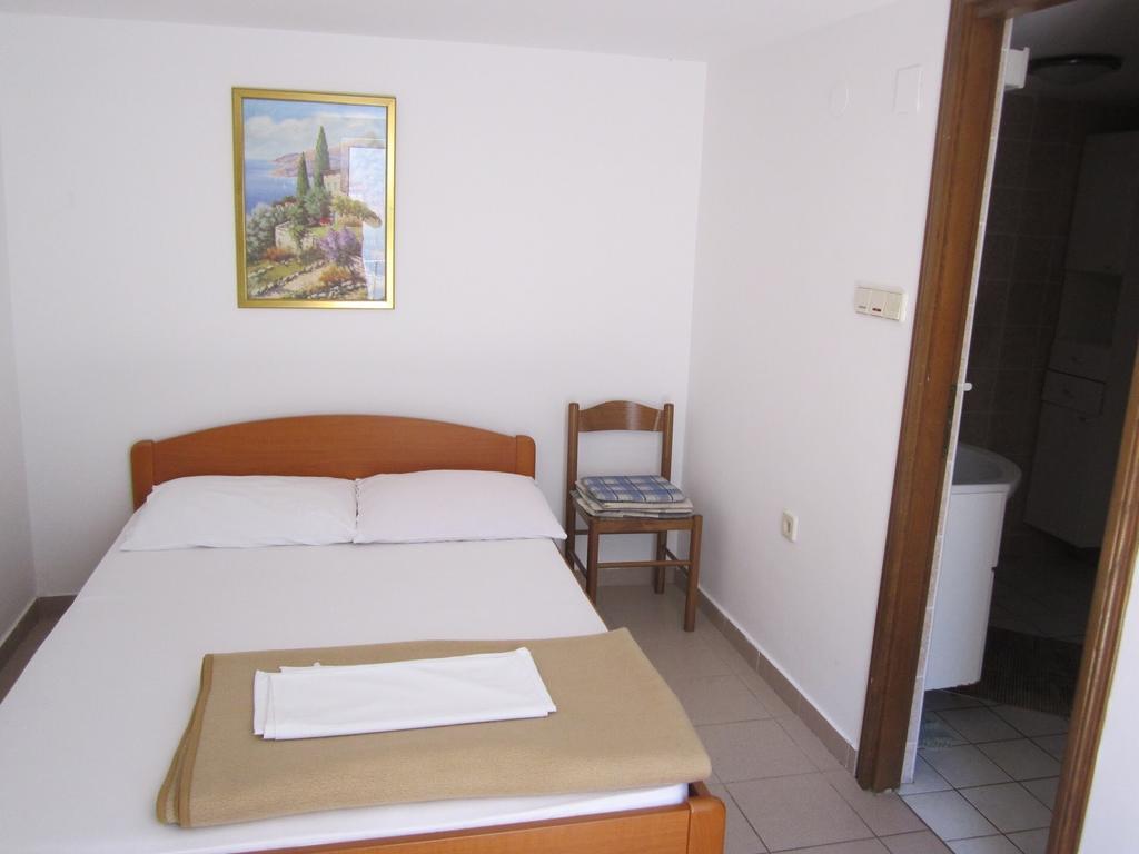 Apartments Antonia Malinska Quarto foto